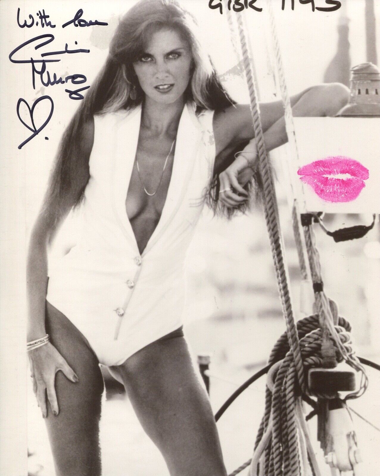 007 Bond girl Caroline Munro signed and lipstick kissed Photo Poster painting - REF 8sa