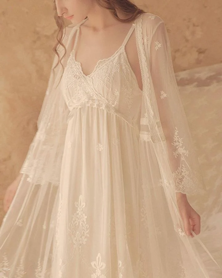 Two-piece Elegant Palace Embroidered Nightdress