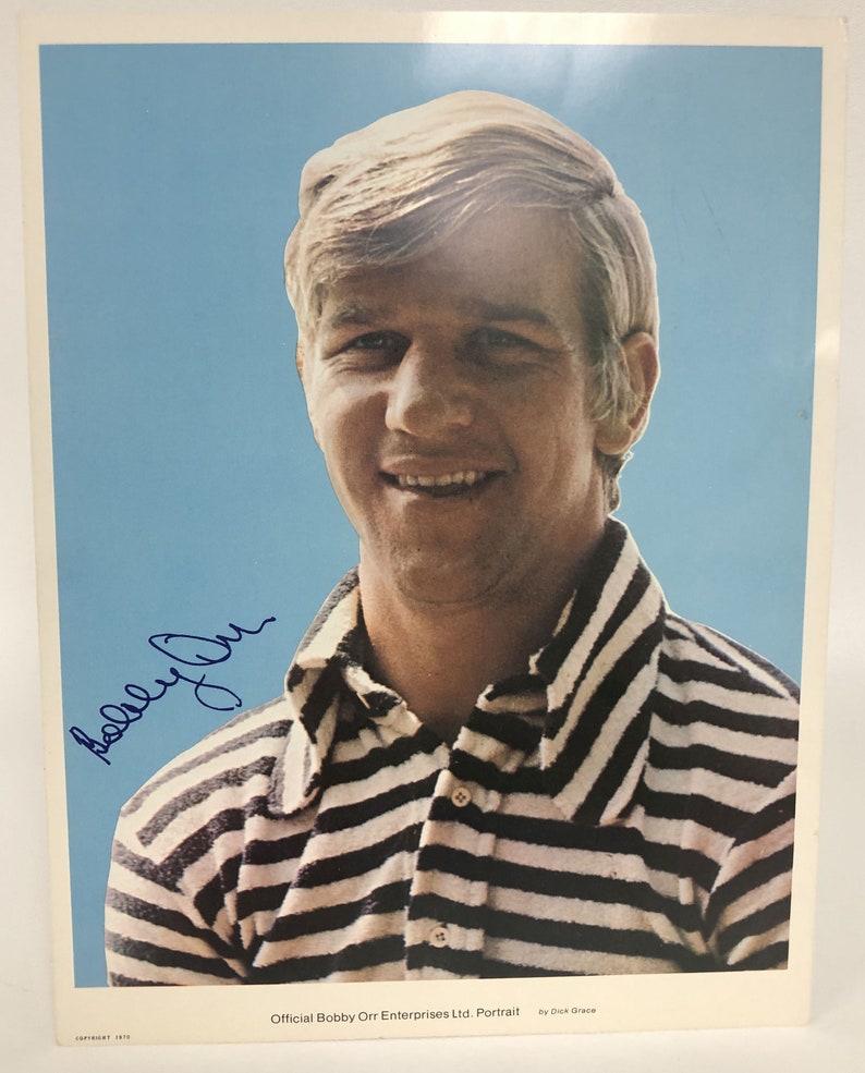 Bobby Orr Signed Autographed Vintage Glossy 8x10 Photo Poster painting - COA Matching Holograms