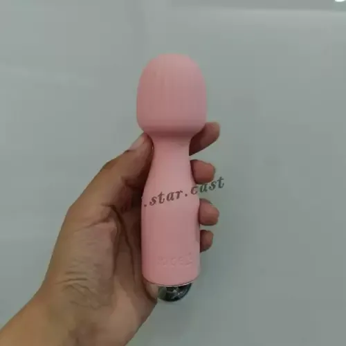 pornhint Pornhint Robot Cleaner Discovers what Pleasure is Doll