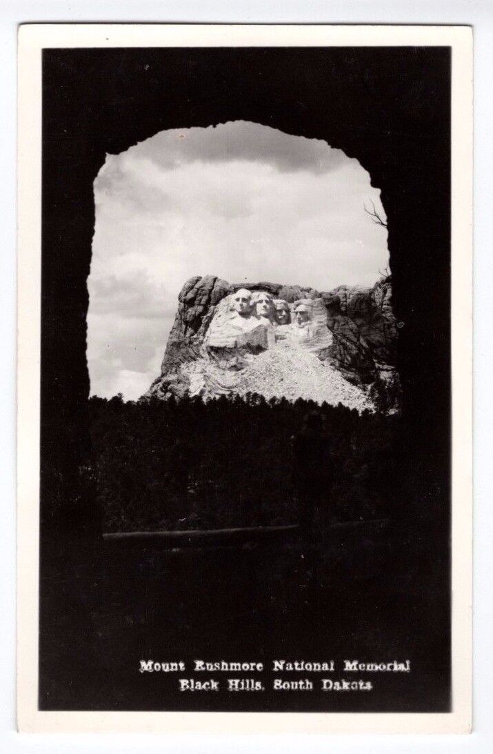 Mount Rushmore National Memorial Black Hills SD RPPC Real Photo Poster painting Postcard Unused