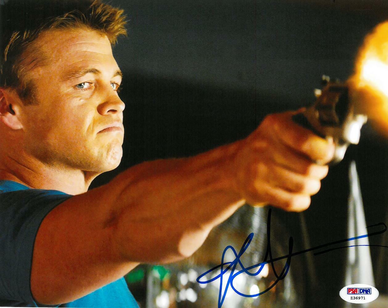 Luke Hemsworth Signed Kill Me Three Times Autographed 8x10 Photo Poster painting PSA/DNA #Z36971