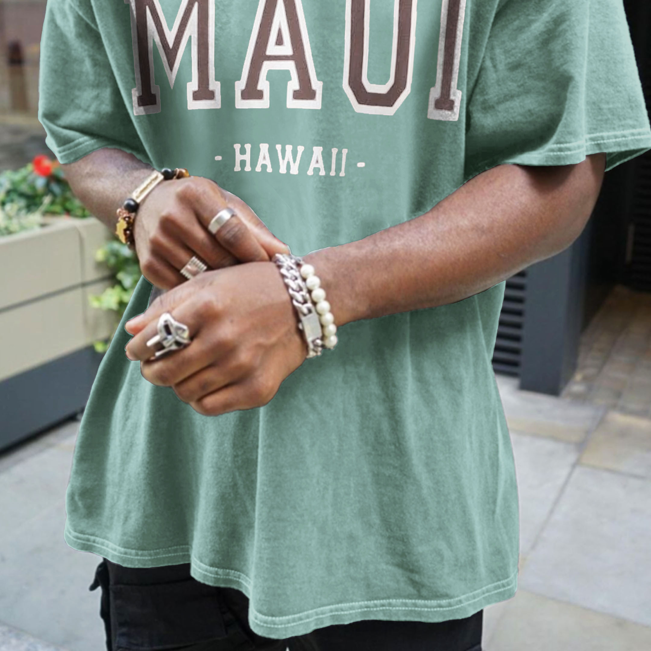Retro Oversized MAUI Men's T-shirt