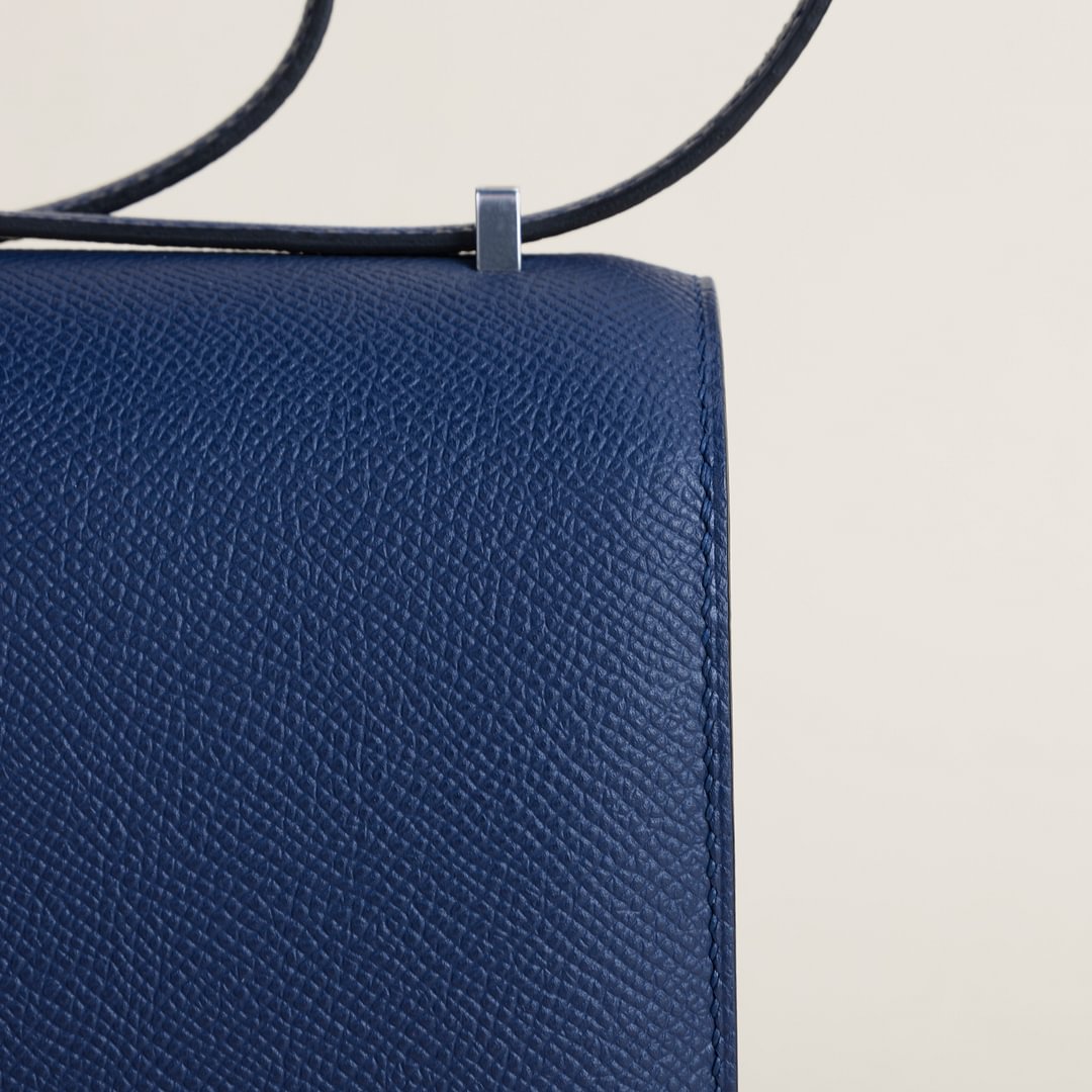 Constance 18CM Epsom 73 Bleu sapphire PHW