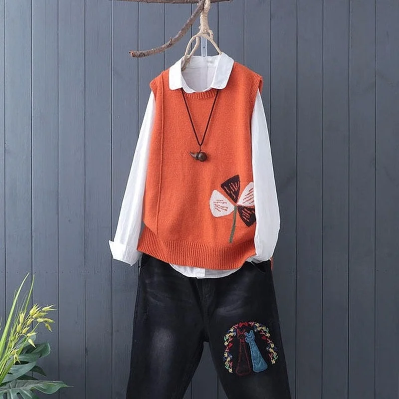 Literature and Art Fan Knitted Sweater Vest Female Sleeveless Embroidery Lazy Maple Bottoming Sweater Vest Women Pullover Spring