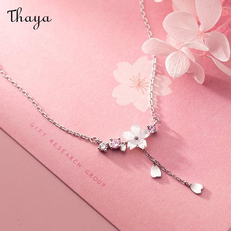 Thaya 925 Silver Shell Flower Necklace