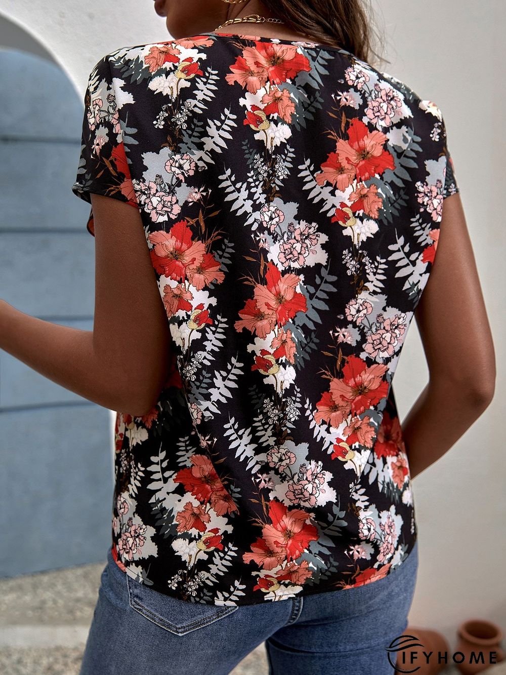 Regular Fit V Neck Casual Floral T-Shirt | IFYHOME