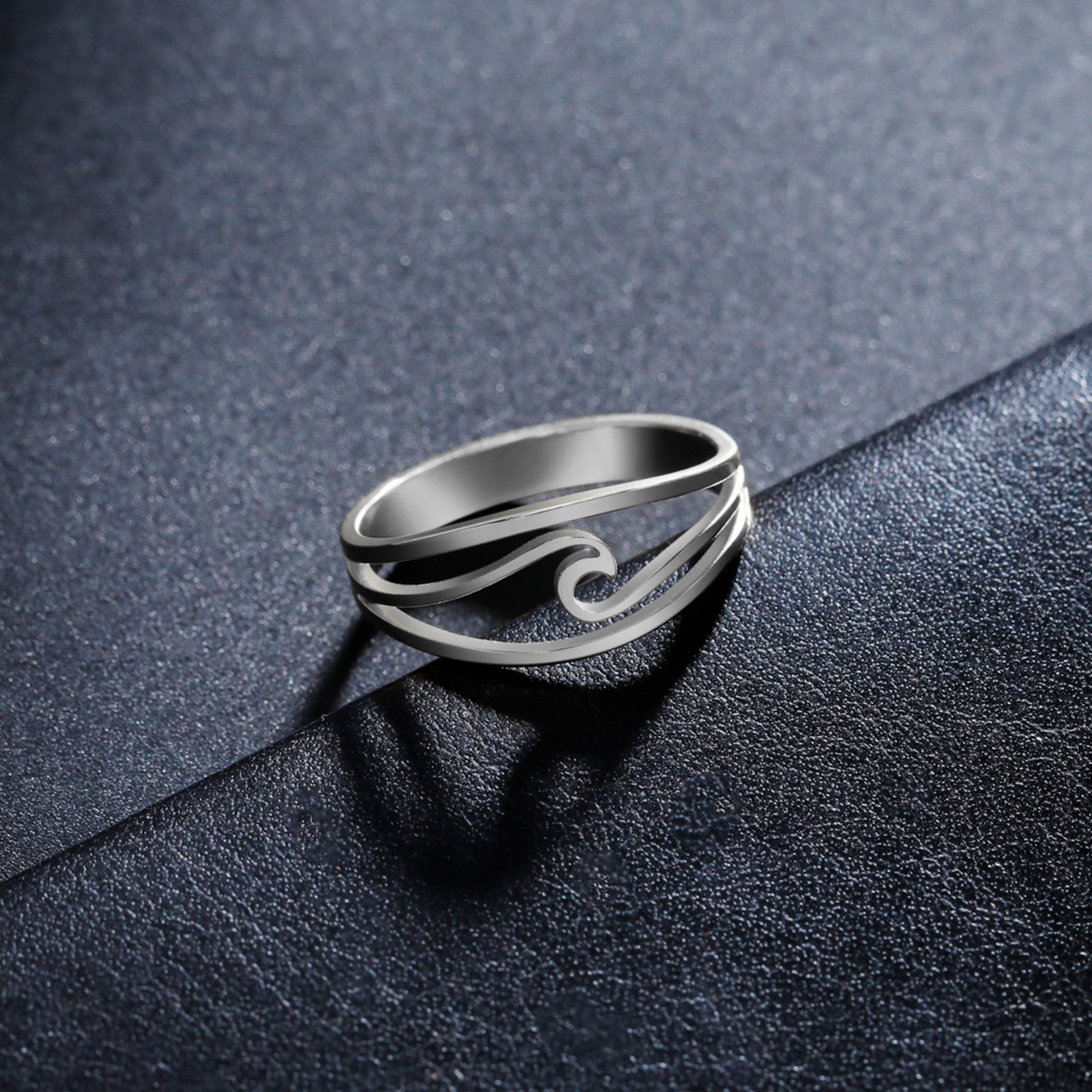 Minimalist Unisex Ocean Surf Wave Ring