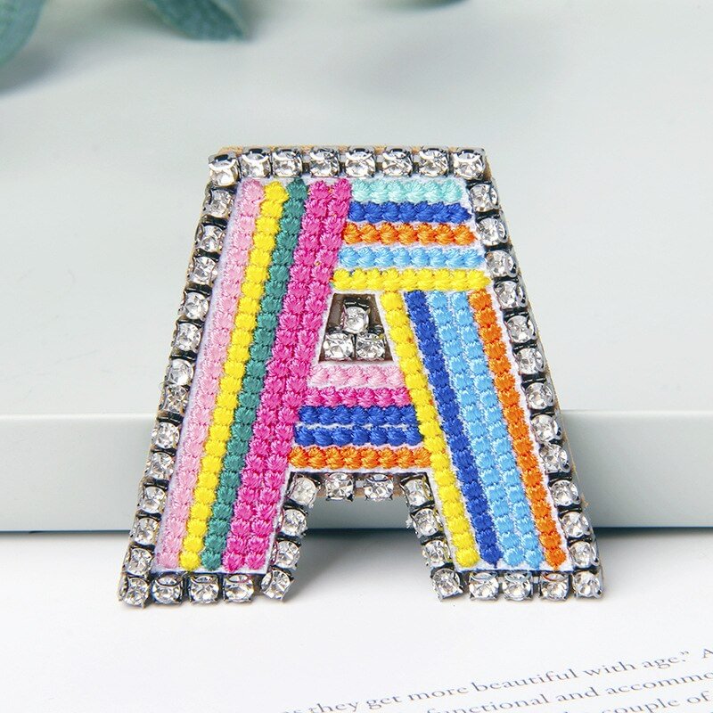 Fashion Jewelry 26 English DIY Name Letters Alphabet Rainbow Embroidery with Pin Ouch Beeding Womens Brooches Patches 12Pcs