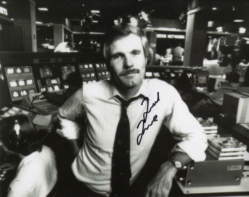 TED TURNER SIGNED AUTOGRAPH 8X10 Photo Poster painting - CNN, TBS, ATLANTA BRAVES, MEDIA MOGUL