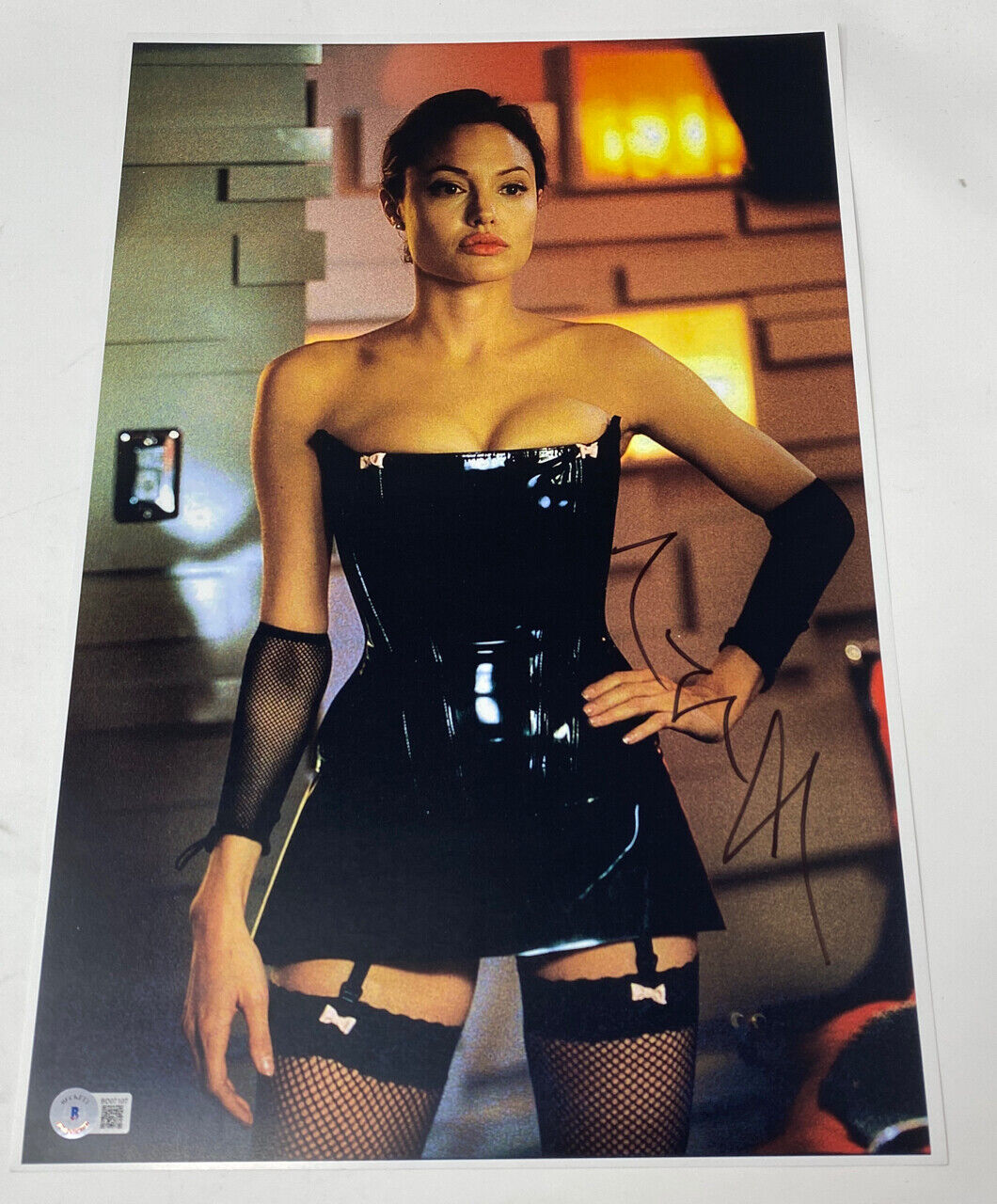 Angelina Jolie Signed Autographed 12x18 Photo Poster painting Poster Mr & Mrs Smith Beckett COA