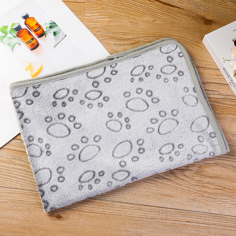 In Stock Pet Blanket Four Seasons Universal Cat And Dog Blanket Thickened Flannel Paw Printing Blanket Pet Supplies