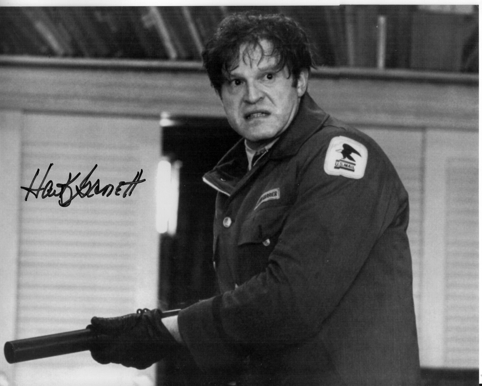 HANK GARRETT hand-signed THREE DAYS OF THE CONDOR 8x10 authentic w/ UACC RD COA