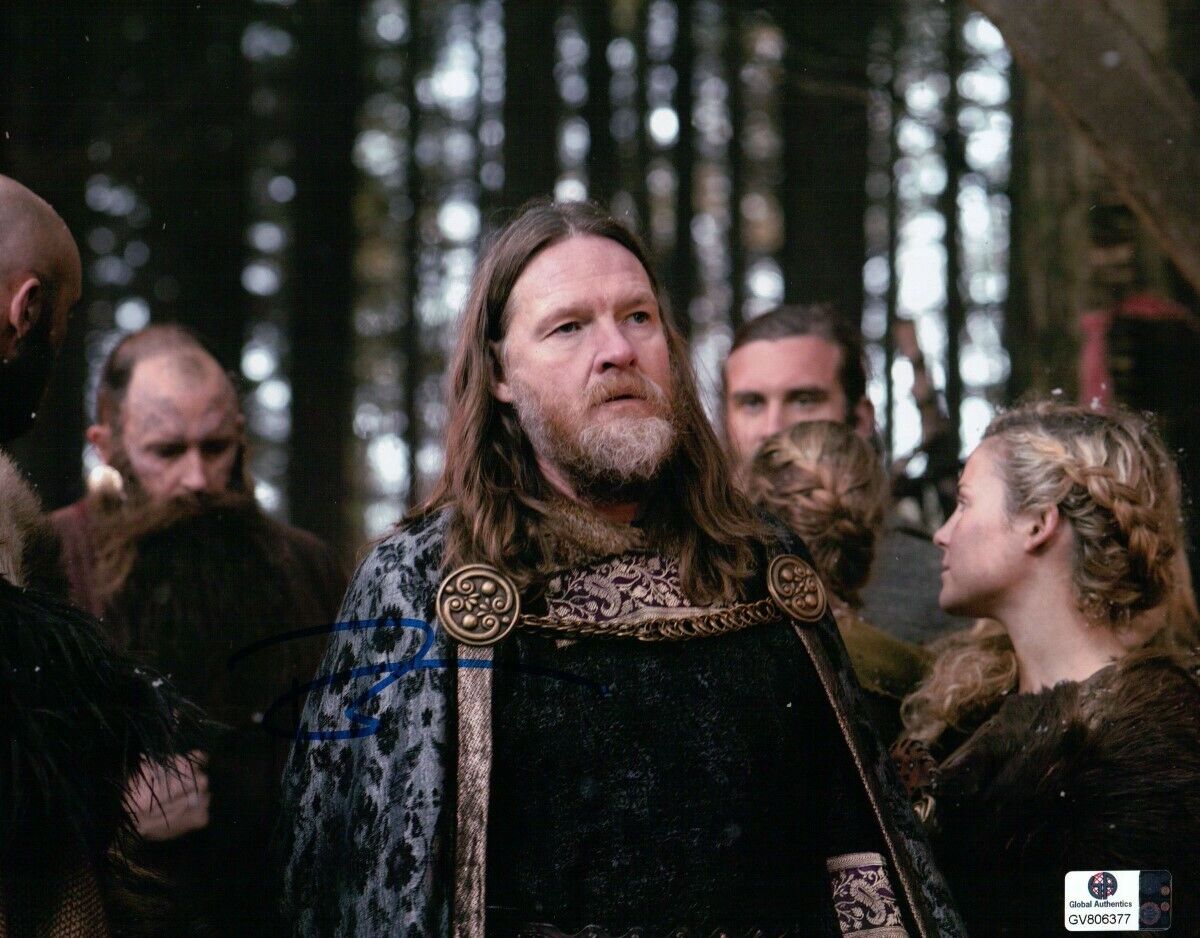 Donal Logue Signed Autographed 8X10 Photo Poster painting Vikings Group Shot GV806377