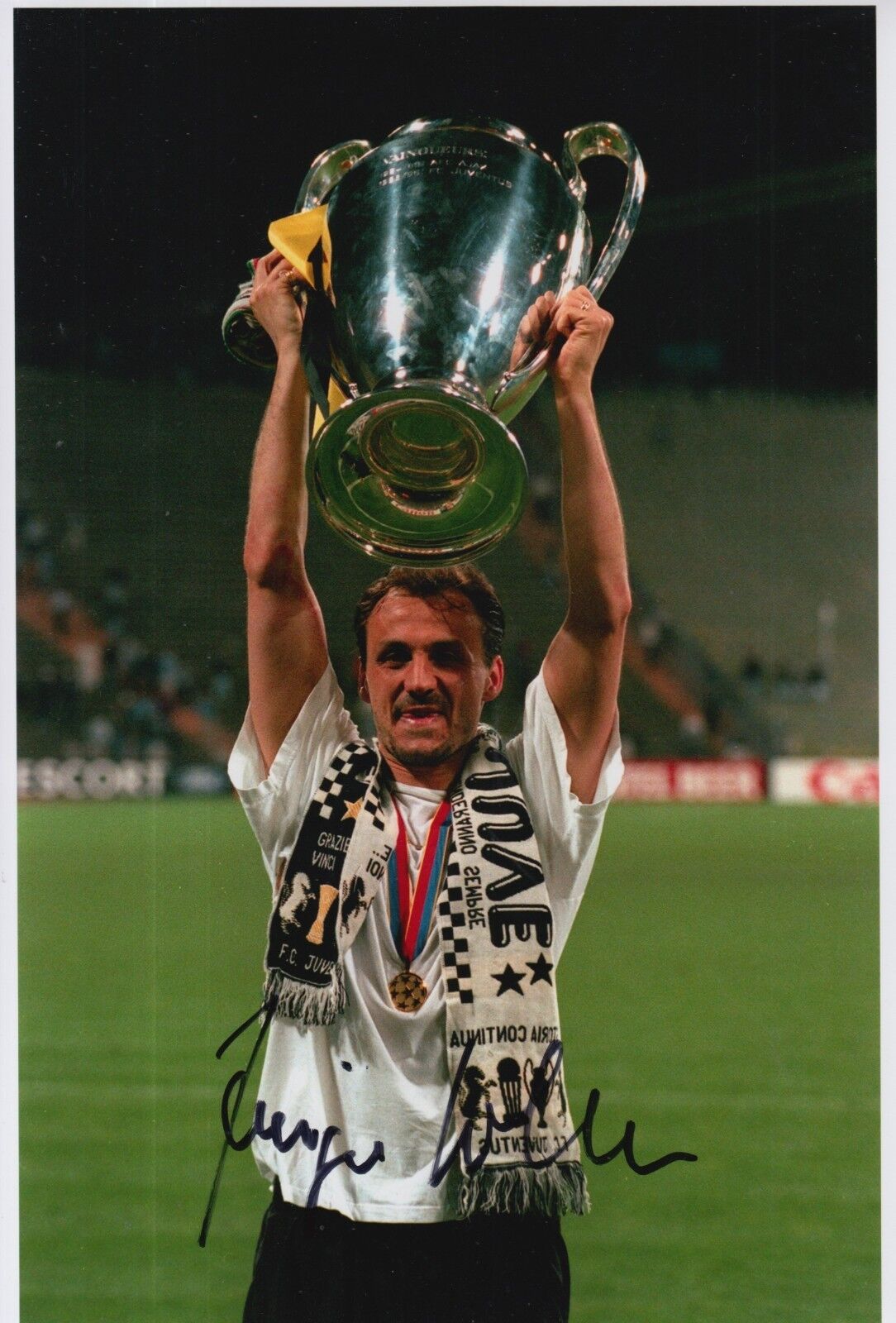 Jurgen Kohler Hand Signed Juventus 12x8 Photo Poster painting.