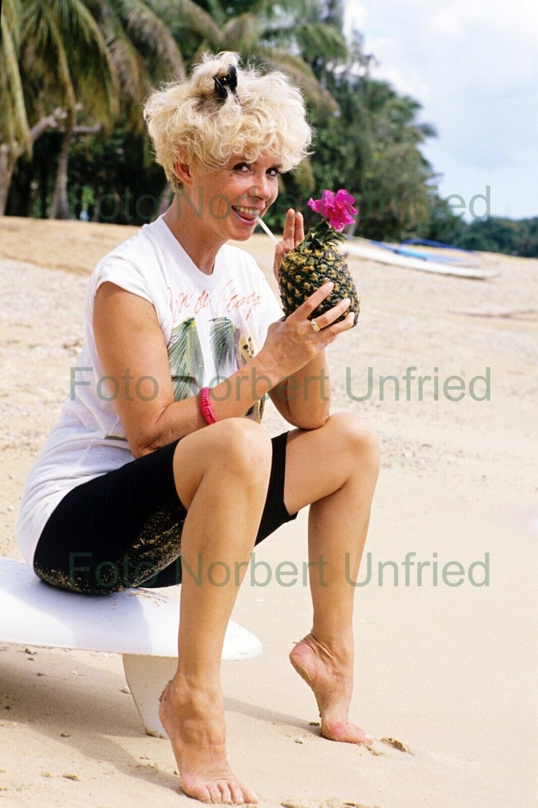 Ingrid Steeger Cocktail Beach - Photo Poster painting 20 X 30 CM Without Autograph (Nr 2-24