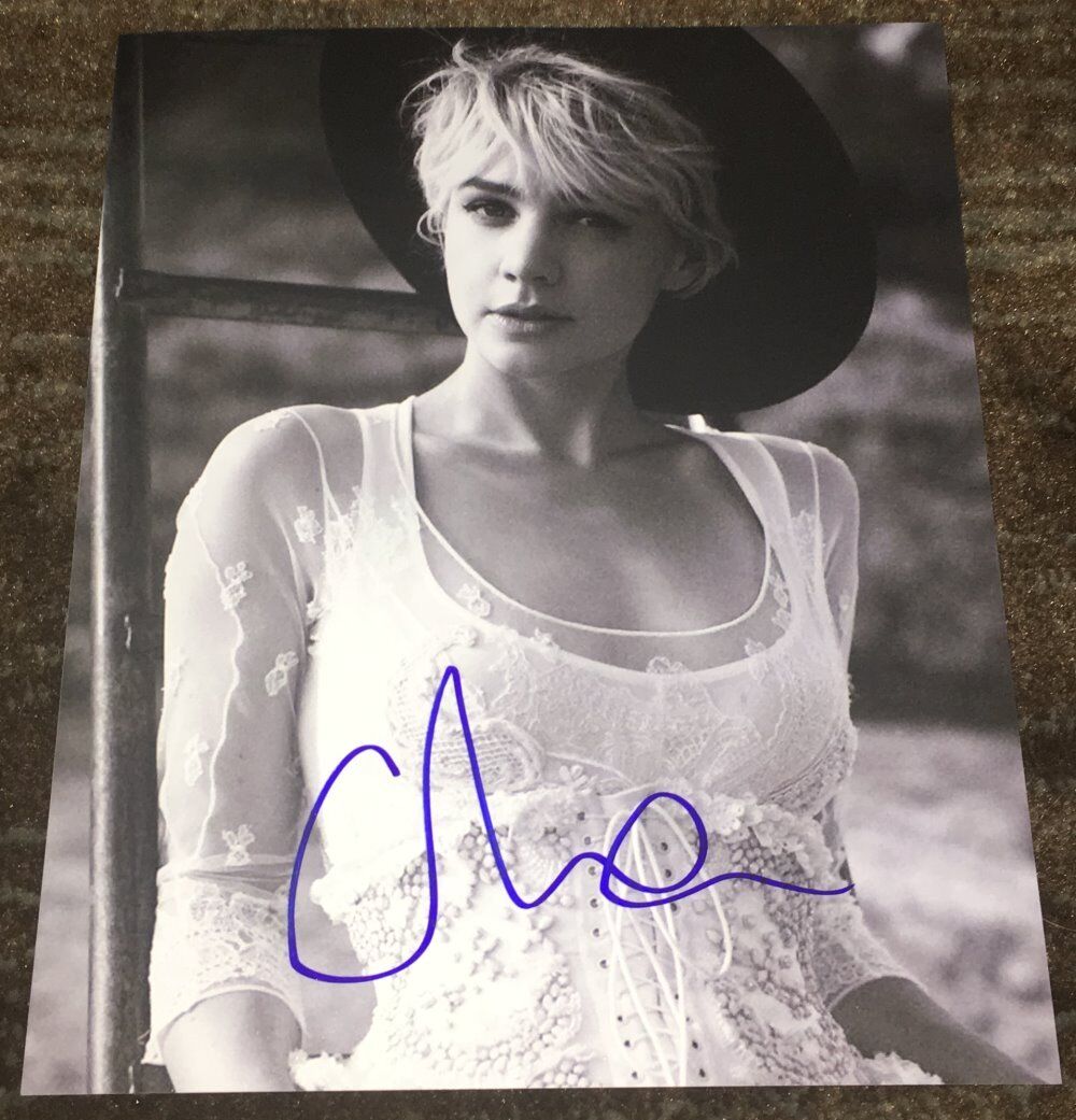 CAREY MULLIGAN SIGNED AUTOGRAPH PROMISING YOUNG WOMAN 8x10 Photo Poster painting B w/EXACT PROOF