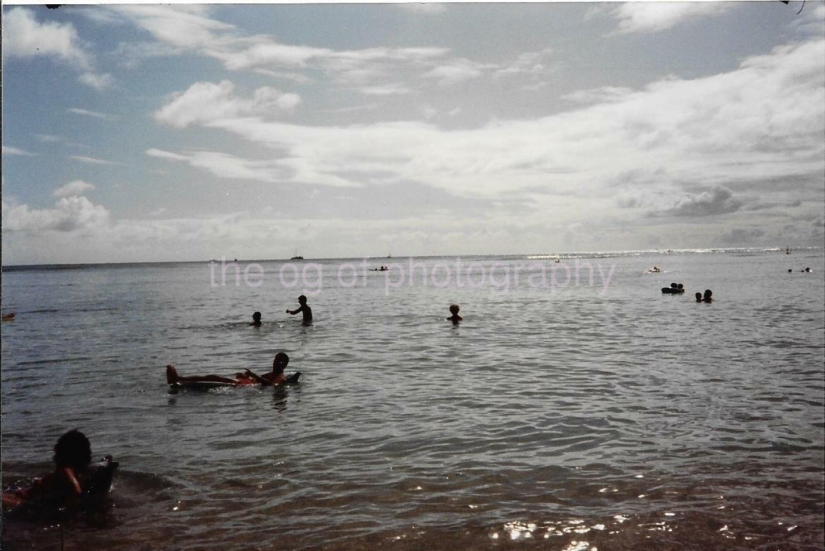 FOUND Photo Poster paintingGRAPH Color HUMANS IN THE SEA Original Ocean Snapshot VINTAGE 010 10