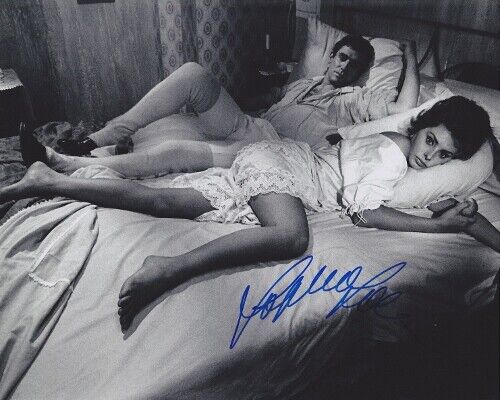 Sophia Loren Signed - Autographed 8x10 inch Photo Poster painting with Certificate