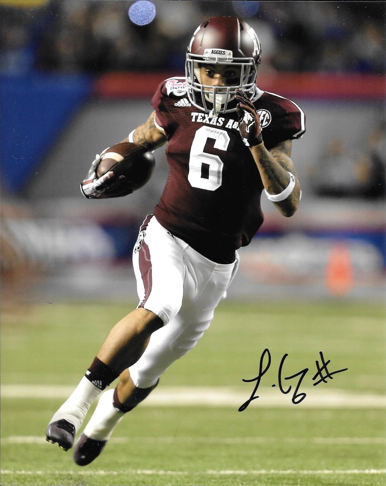 LaQUVIONTE GONZALEZ HAND SIGNED TEXAS A&M AGGIES 8X10 Photo Poster painting W/COA