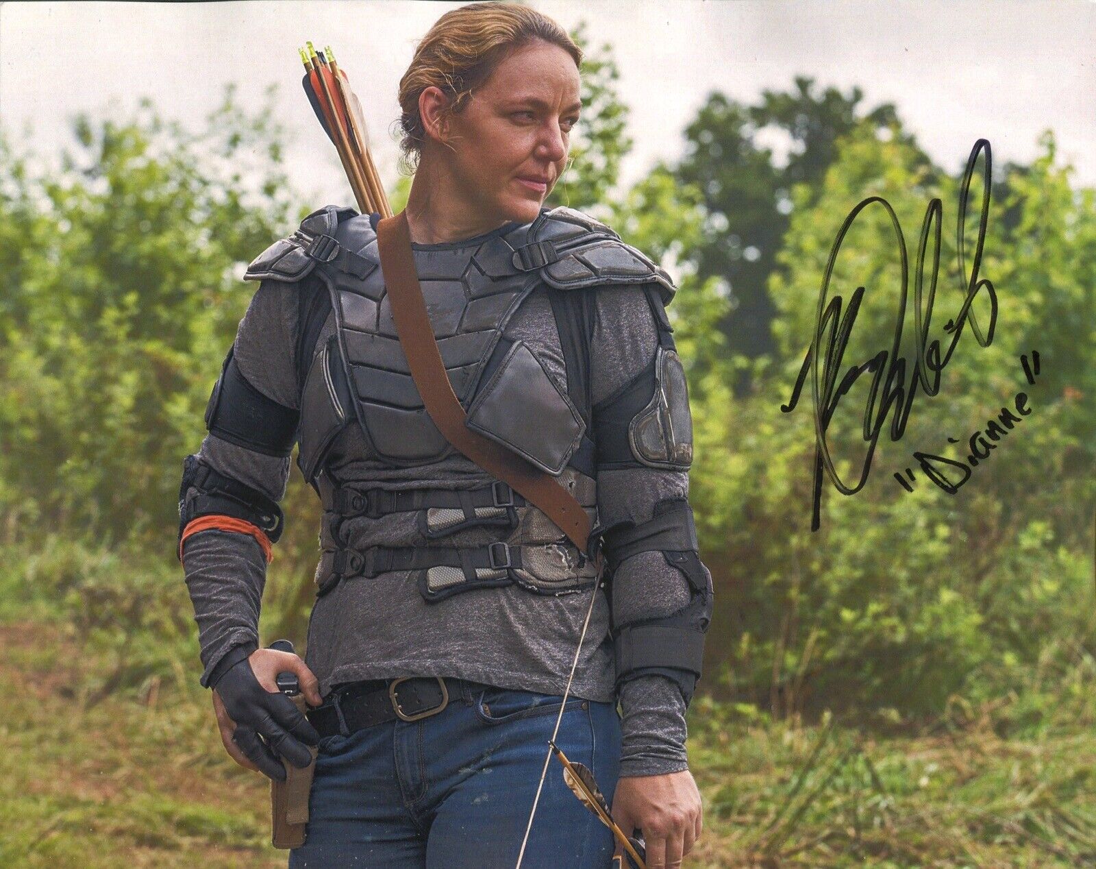 Actress Kerry Cahill signed THE WALKING DEAD 8x10 Photo Poster painting