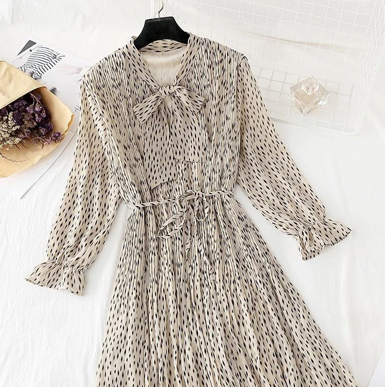 2020 Elegant Women Dress Vintage Bow Polka Dot Print Loose Midi Dress Female Casual Ruffles Pleated Chiffon Dresses Vestidos