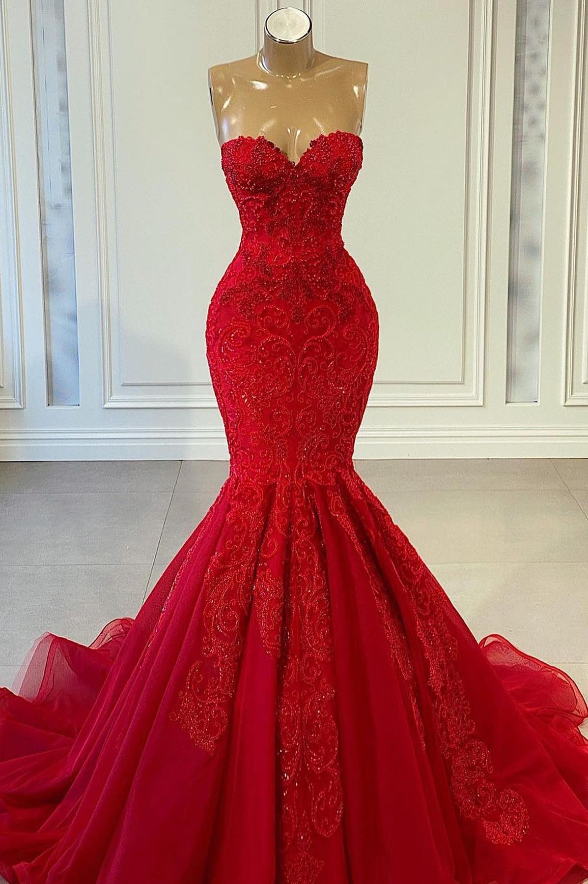 Sweetheart Red Sleeveless Mermaid Prom Dress With Beadings | Risias