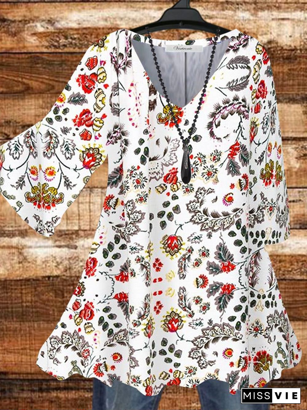 Women 3/4 Sleeve V-neck Floral Printed Graphic Top