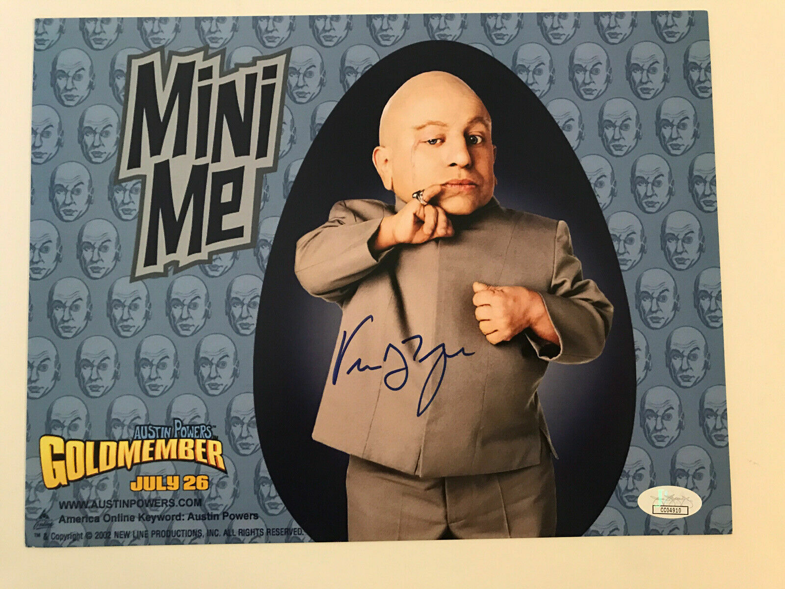 Verne Troyer signed Austin Powers Mini Me 8.5x11 Photo Poster painting JSA