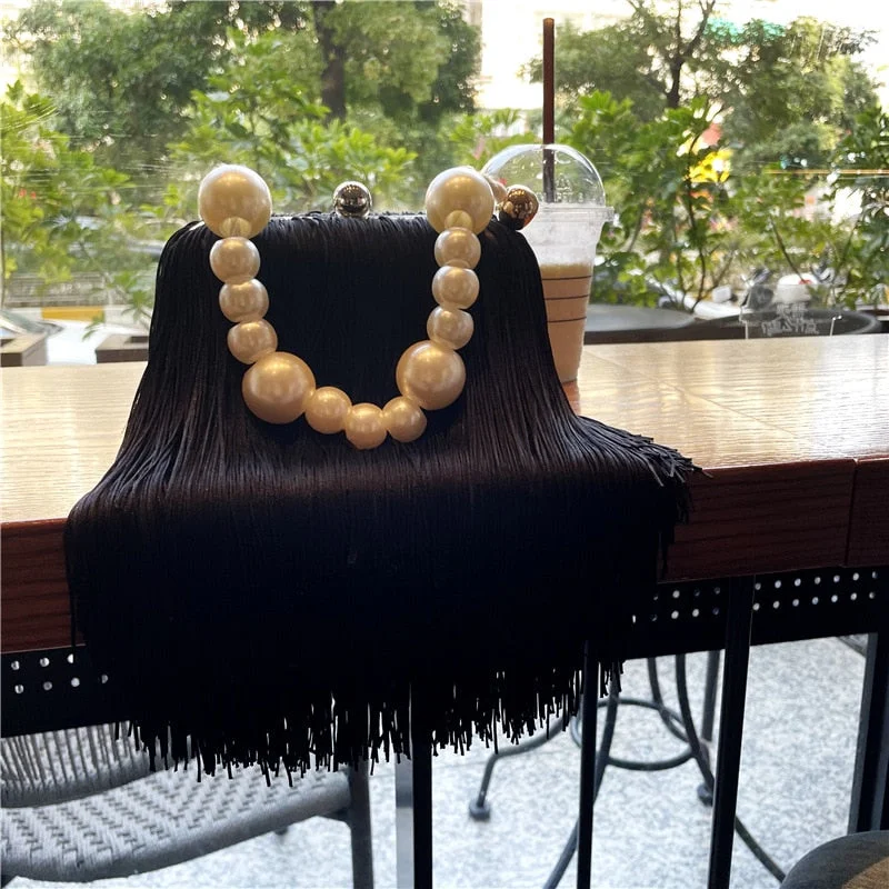 Top Metal Frame Shell Handbags Female Pearl strap Women Trend Shoulder Long Tassel Bags Ladies Daily Fringe Bags Hand Purse Bags