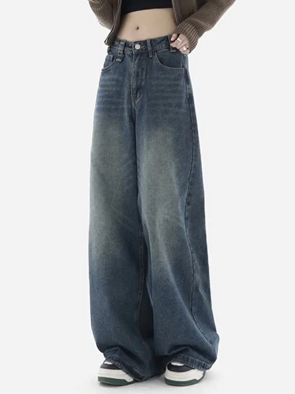Brownm baggy boyfriend jeans with washed effect