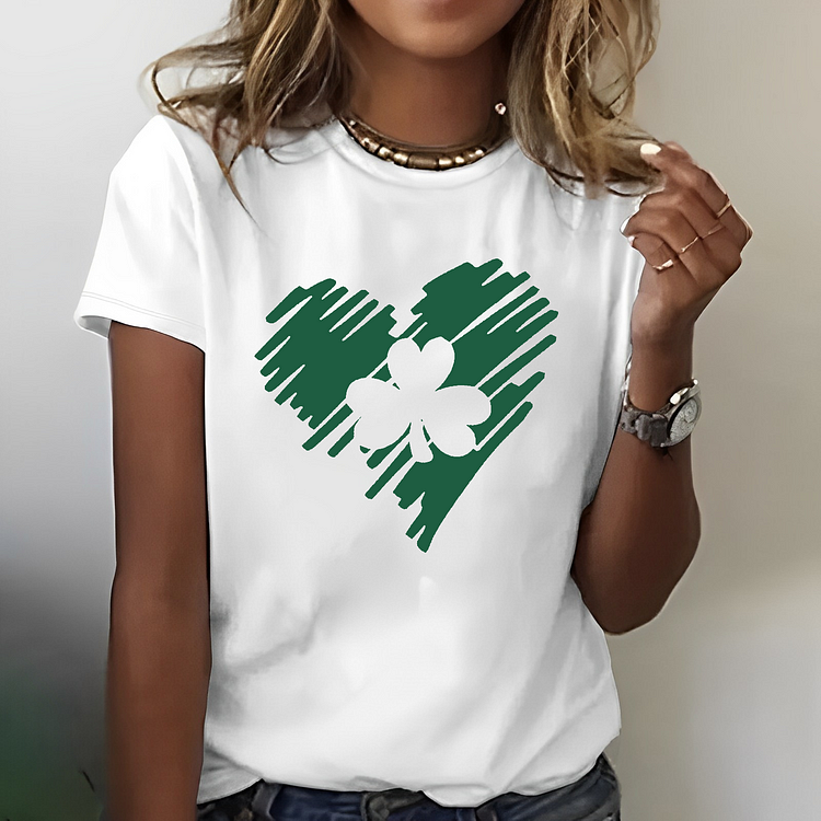 St. Patrick's Day Hand Drawn Heart Shamrock Print Women T-shirt