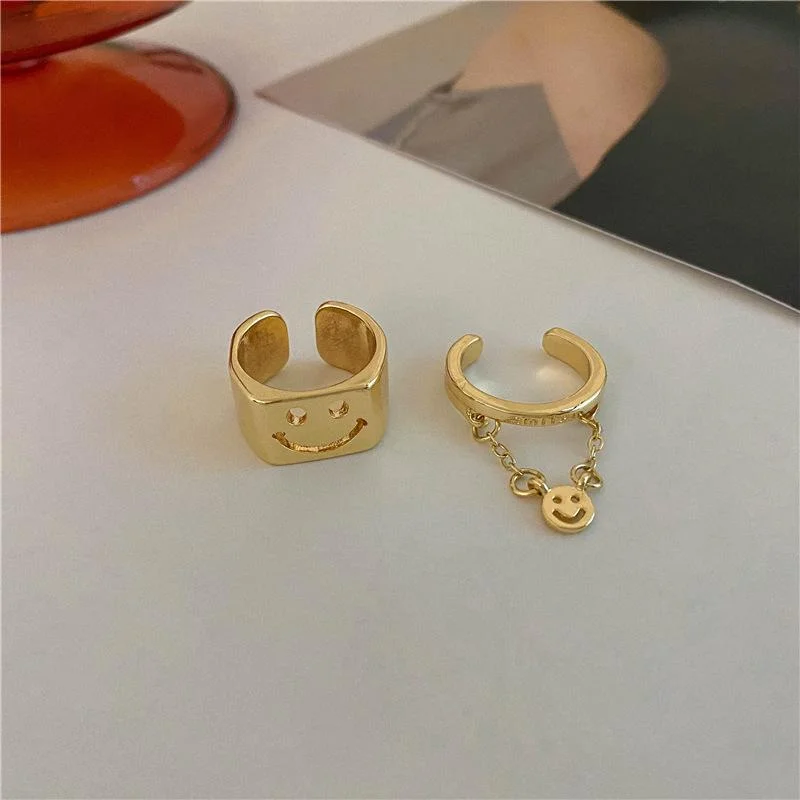 Smiling ring
