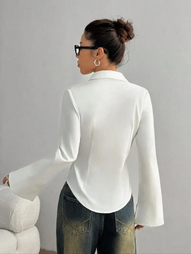 Women's Slim-Fit Button-Down Long-Sleeved Casual Shirt, Suitable for Daily Commuting Women's Slim-Fit Button-Down Long-Sleeved Casual Shirt, Suitable for Daily Commuting