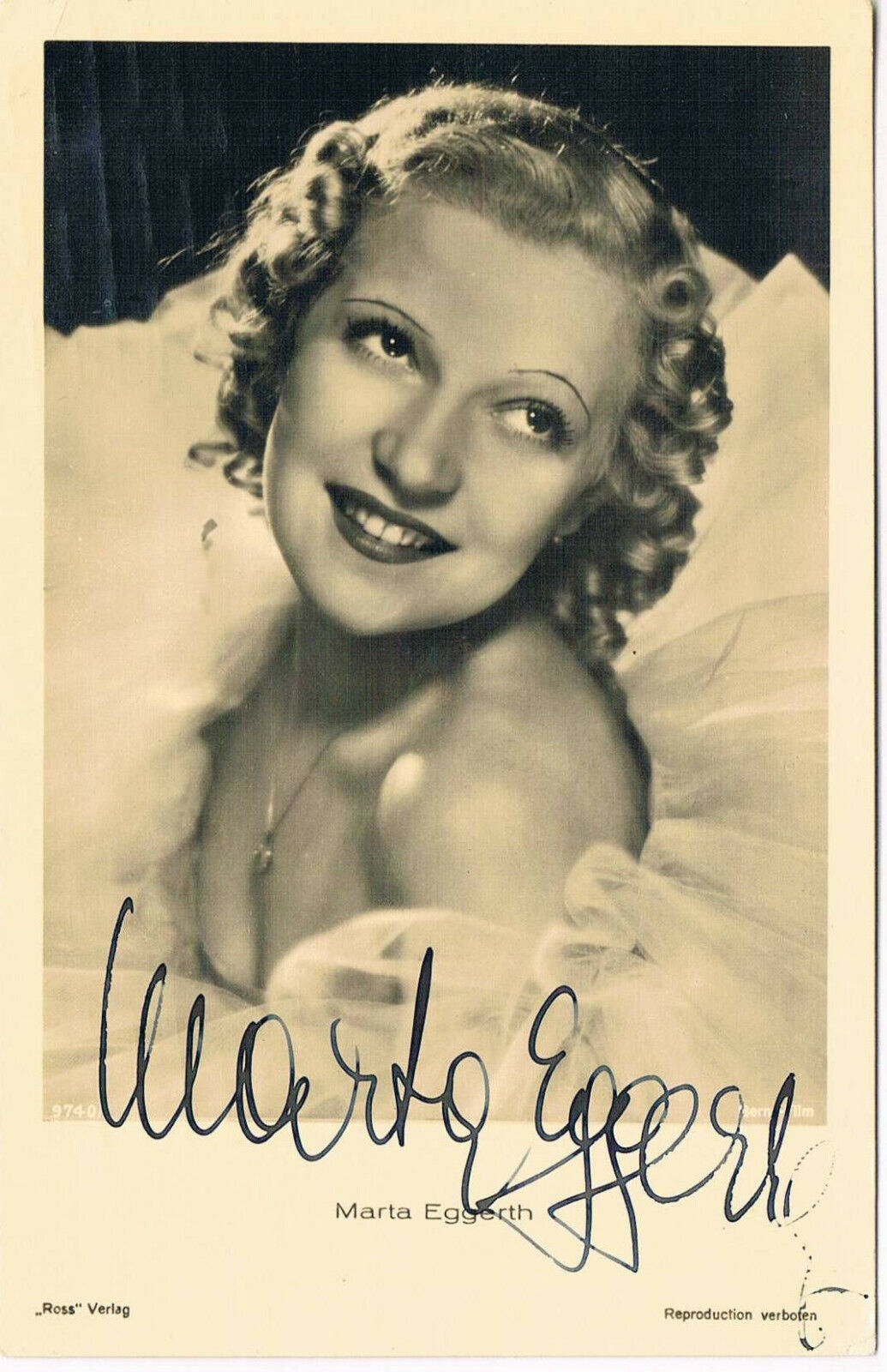 Marta Eggerth 1912-2013 autograph signed postcard Photo Poster painting 3.5x5.5