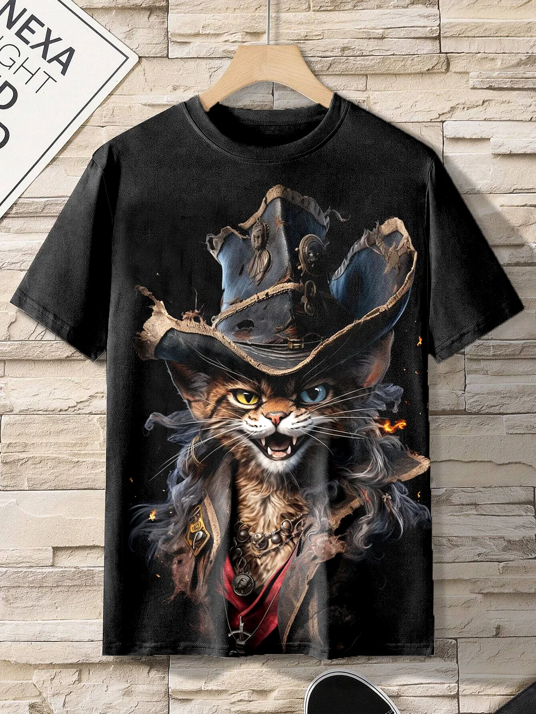 Men's Cat Pirate Captain Medieval Art Print T-Shirt