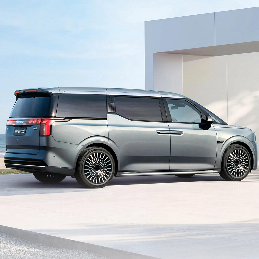 2024 Zeekr ALL NEW 009 7-seat 108kWh AWD Electric MPV