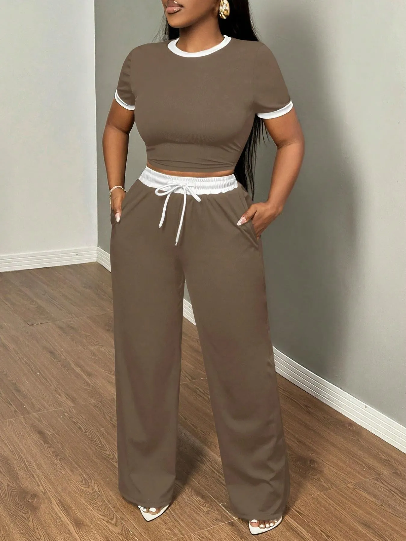 Women's New Casual Color-Blocked Round Neck Short Sleeve Two-Piece Set, Matching Clothing Set, Adjustable Drawstring Waist with Side Pockets, All-Season Womenswear Fit, Clothes