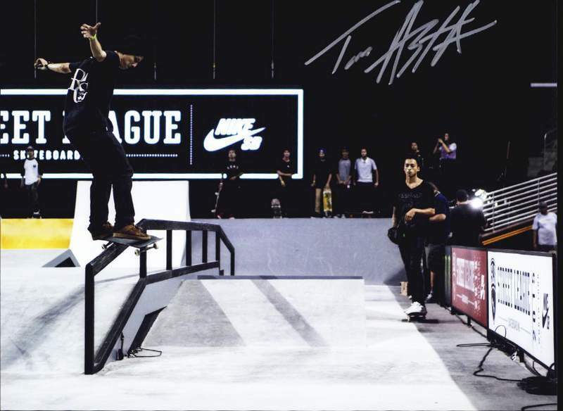 Tom Asta authentic signed skateboarding 8x10 Photo Poster painting W/Cert Autographed A0072