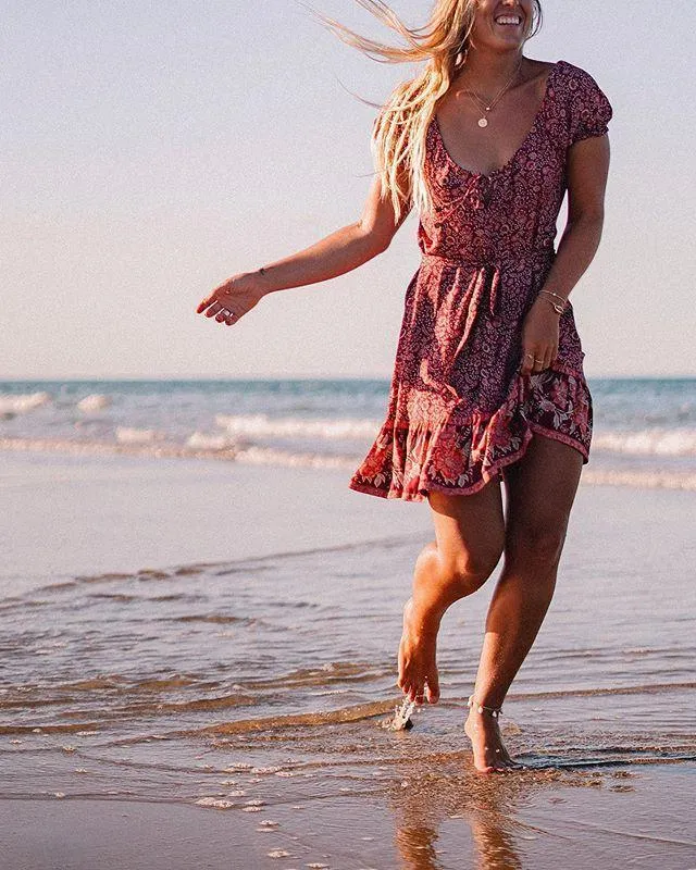 Slim-Fit Short Sleeve V-Neck Mini Dress--vocosishoes