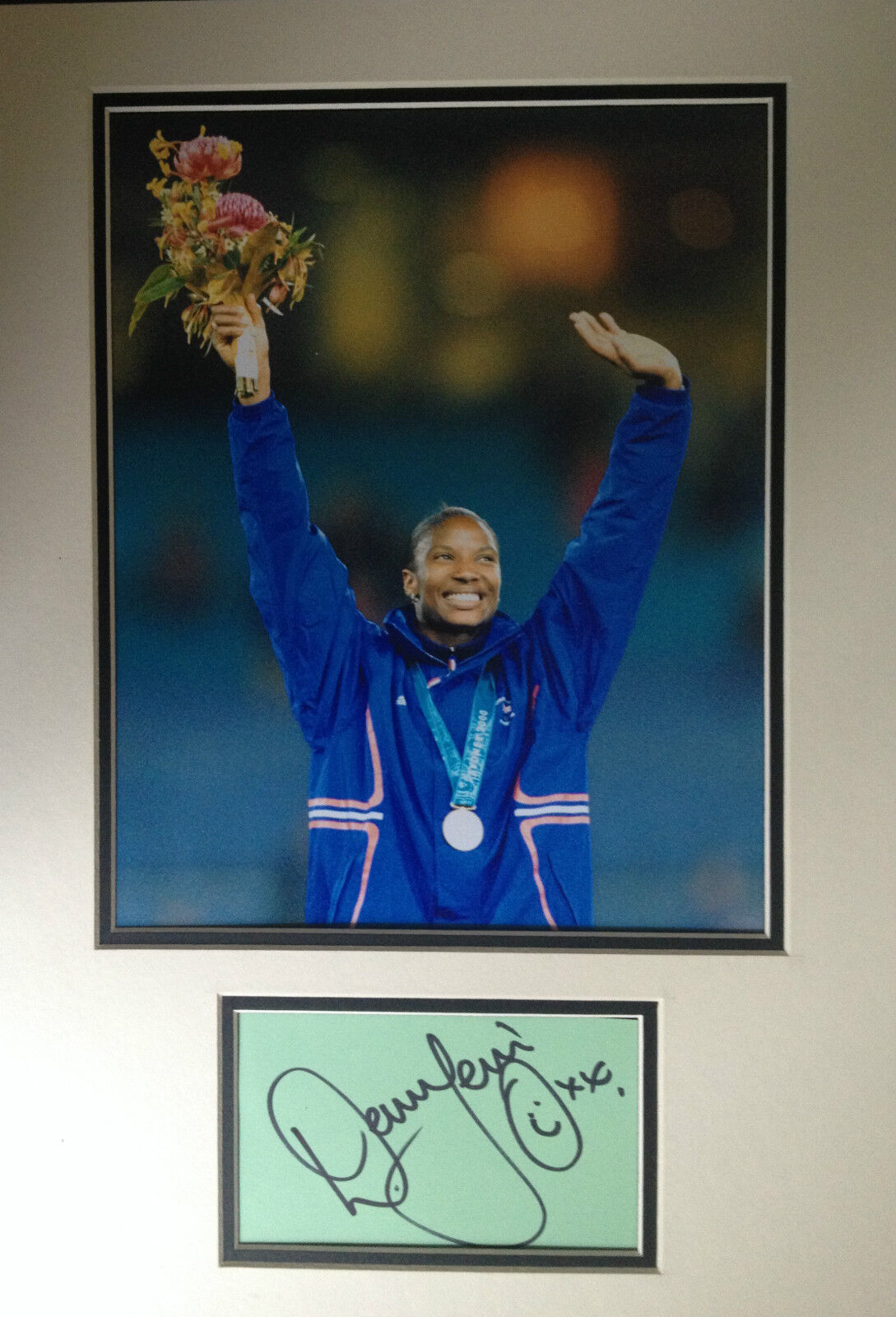 DENISE LEWIS - OLYMPIC GOLD MEDALLIST - SIGNED COLOUR Photo Poster painting DISPLAY