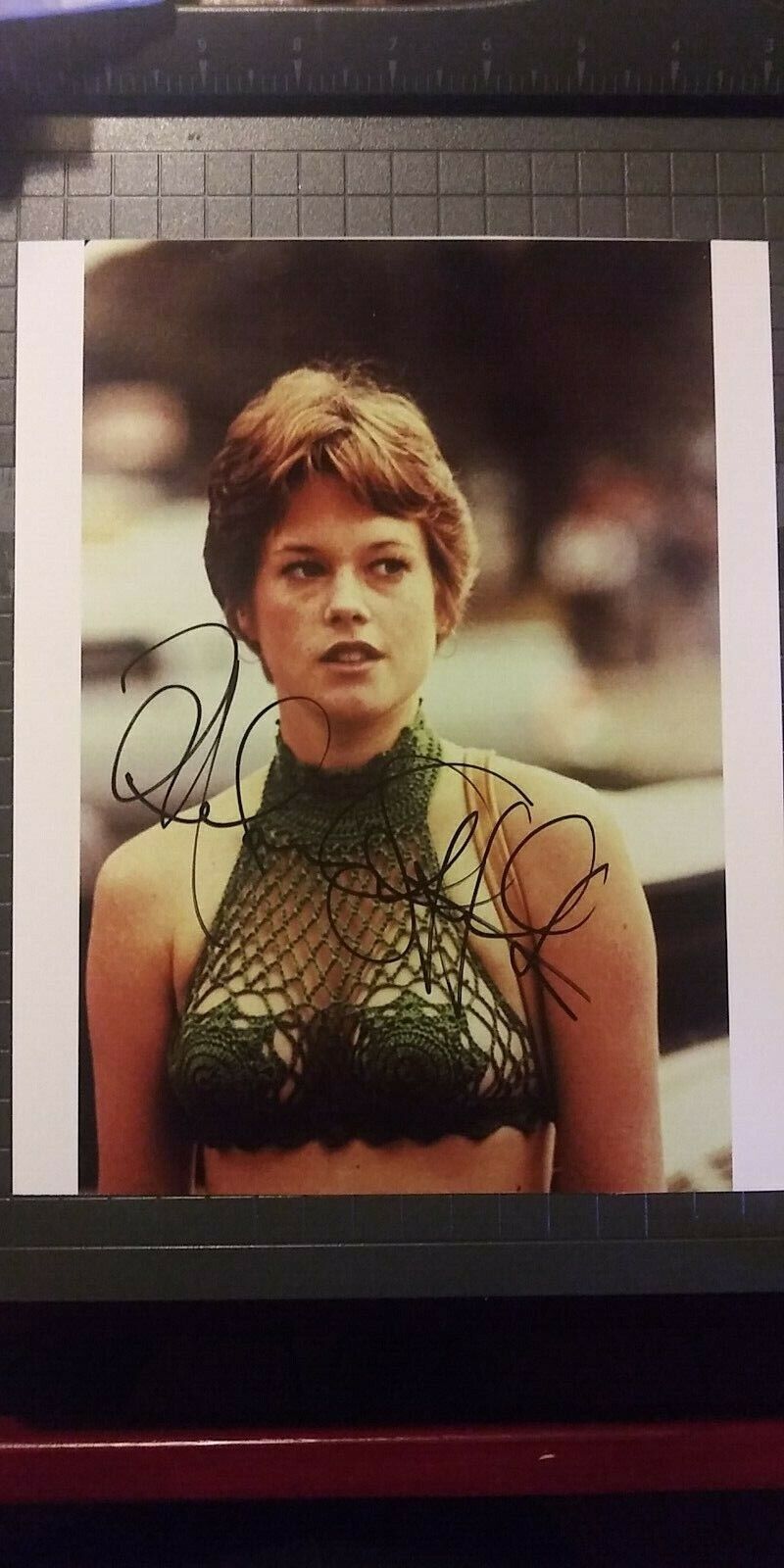 Melanie Griffith signed 8x10