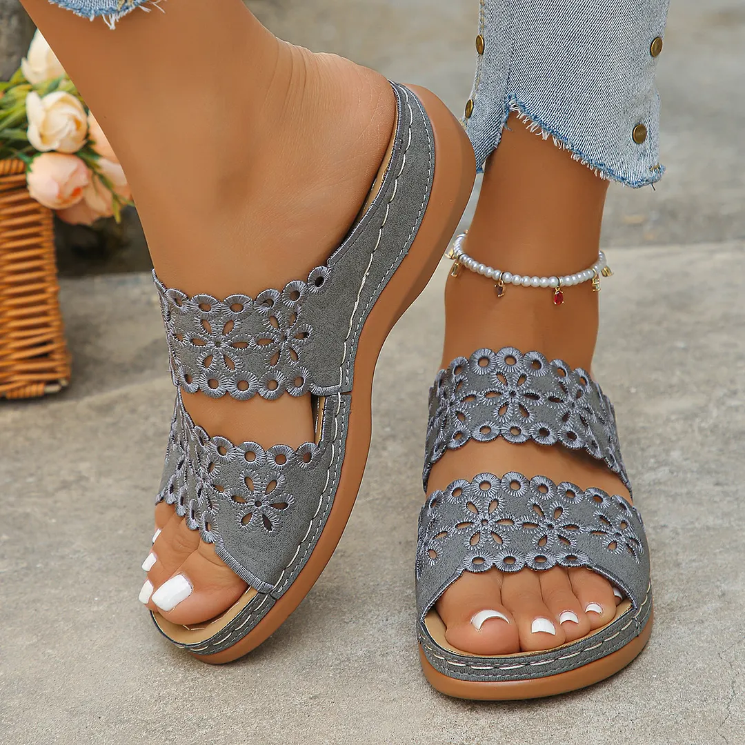 Breakj Breakj Hollow Flowers One-Word Slippers Women In The Summer Of 2025 New Leisure Thick Bottom Slope And Cold Slippers Women