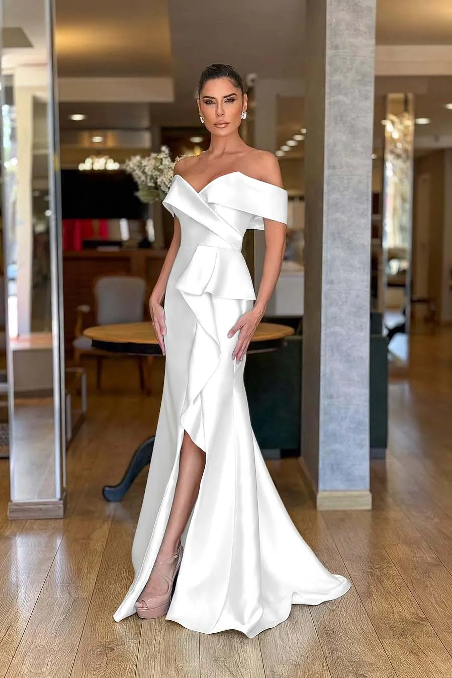 Lussooy Chic Satin Mint Green Strapless Off the Shoulder Long Split Prom Dress with Ruffles 