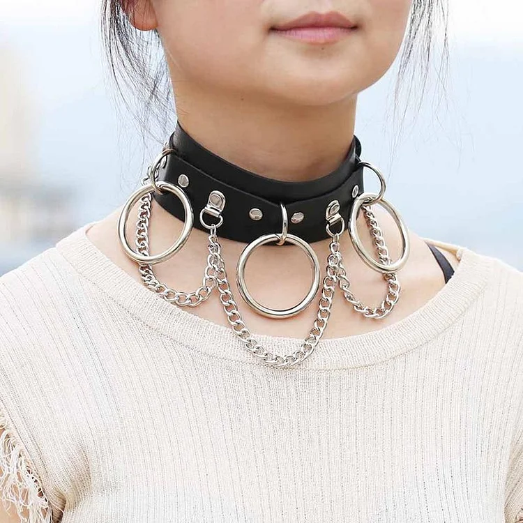 GOTH FAUX LEATHER CHAINED CHOKER