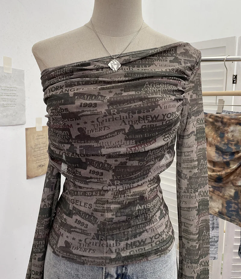 Nigikala Nigikala Tie-Dye-Print Mesh Folded Long-Sleeved T-Shirt With A Word-Collar Slanted Shoulder-To-Back Short Top 1183