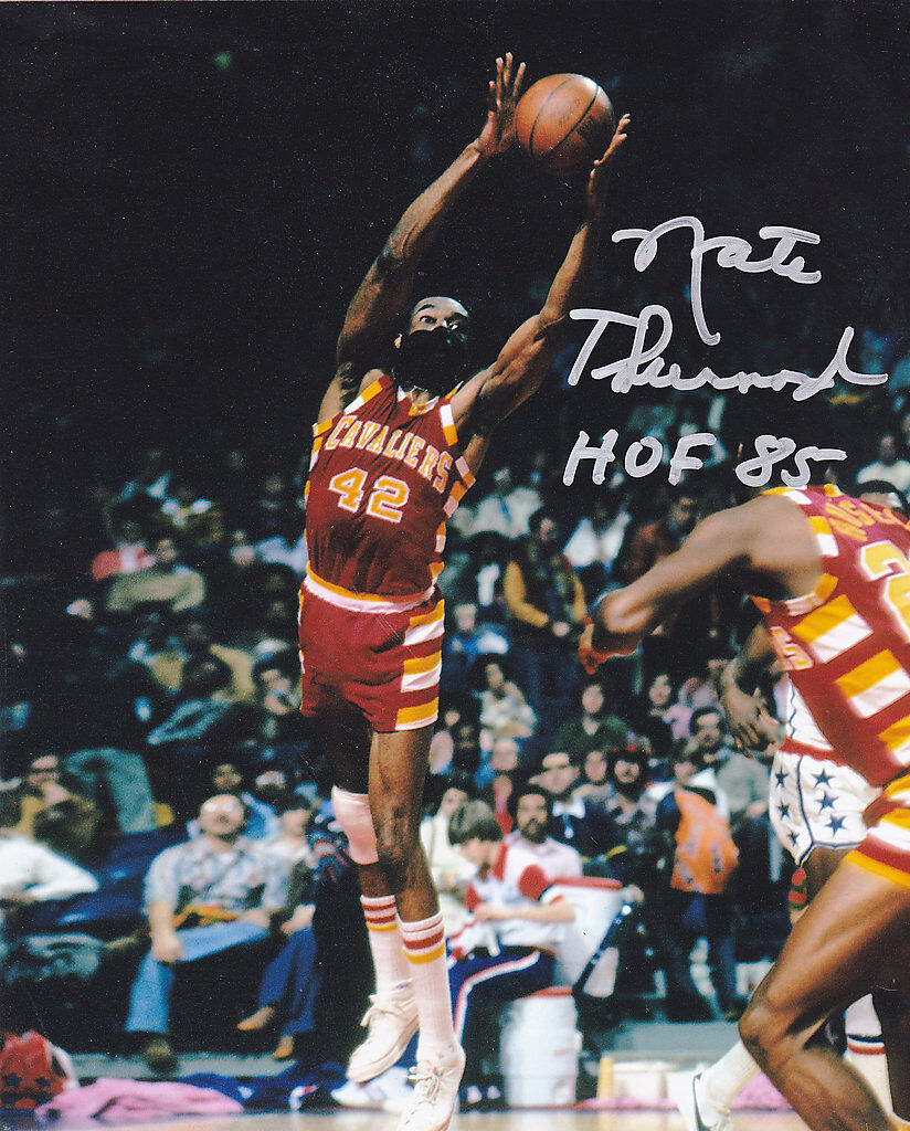 NATE THURMOND CLEVELAND CAVALIERS HOF 85 ACTION SIGNED 8x10