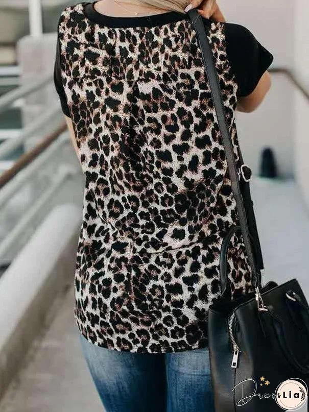 Printed Pocket V-neck Short-sleeved T-shirt