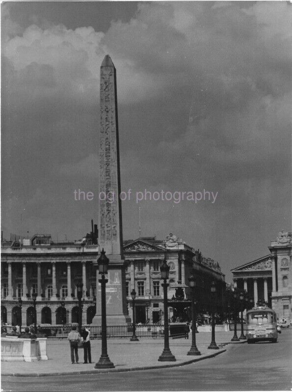 1960's PARIS FRANCE Street Scene 9.5 x 7 ORIGINAL FOUND Photo Poster painting 012 16 M