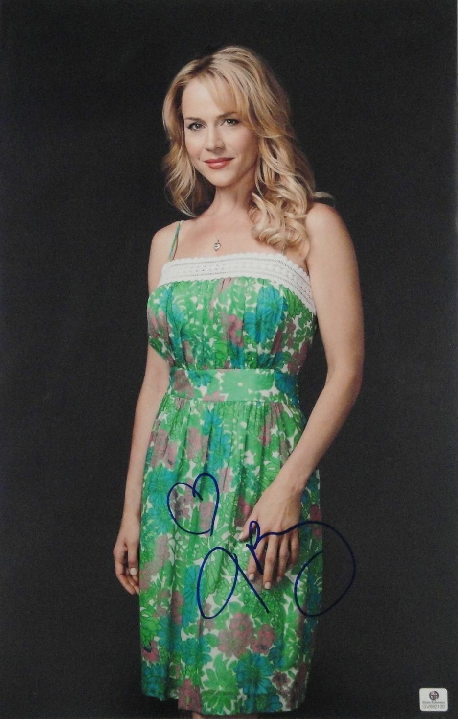 Julie Benz Signed Autographed 11x17 Photo Poster paintinggraph Very Sexy Green Super Natural